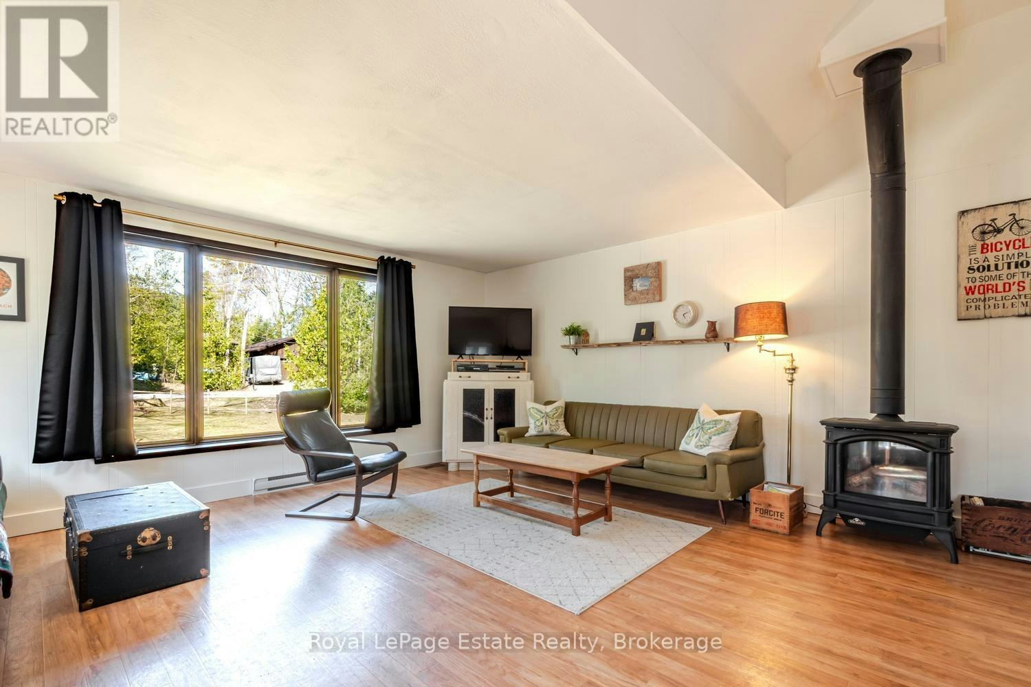1207 Sauble Falls Road, South Bruce Peninsula, ON, N0H 2G0 - 9