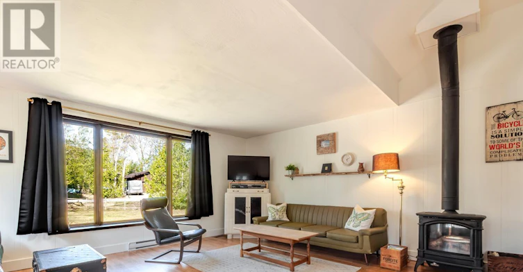 1207 Sauble Falls Road, South Bruce Peninsula, ON, N0H 2G0 - 9