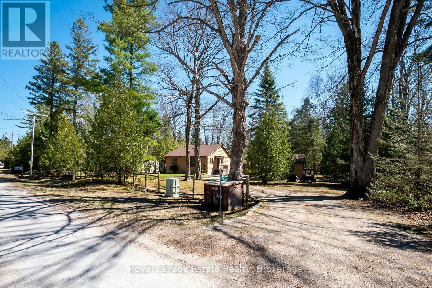 1207 Sauble Falls Road, South Bruce Peninsula, ON, N0H 2G0 - 32