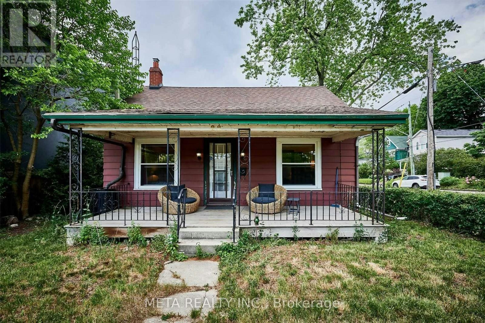 22 Freeman Street S, Toronto, ON, M1N 2B9