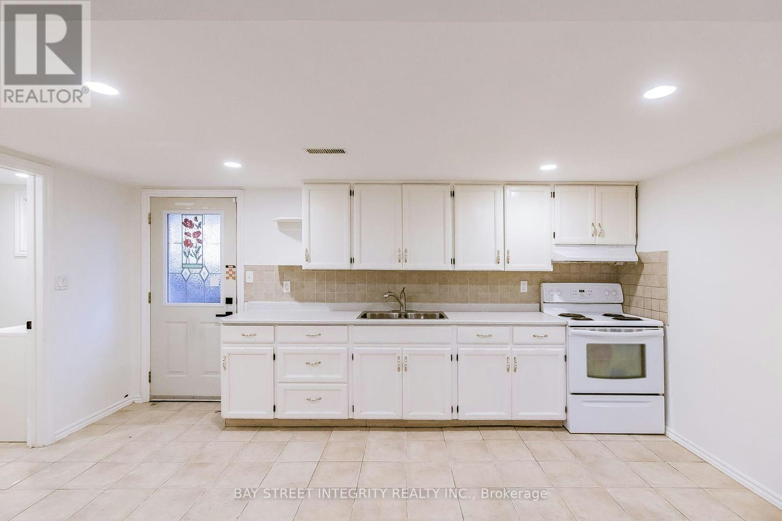 BASEMENT-448 Fernleigh Circle S, Richmond Hill, ON, L4C 1E6 - 6