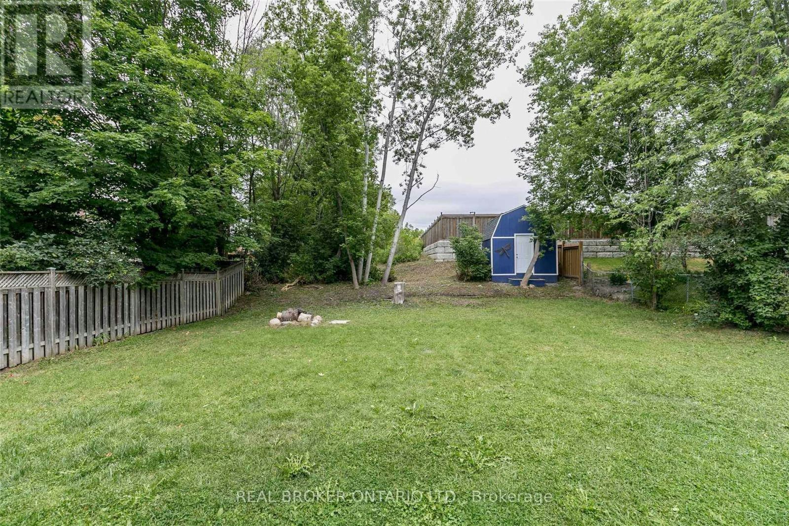 UPPER-18 Chippawa Court, Barrie, ON, L4M 5N8 - 5
