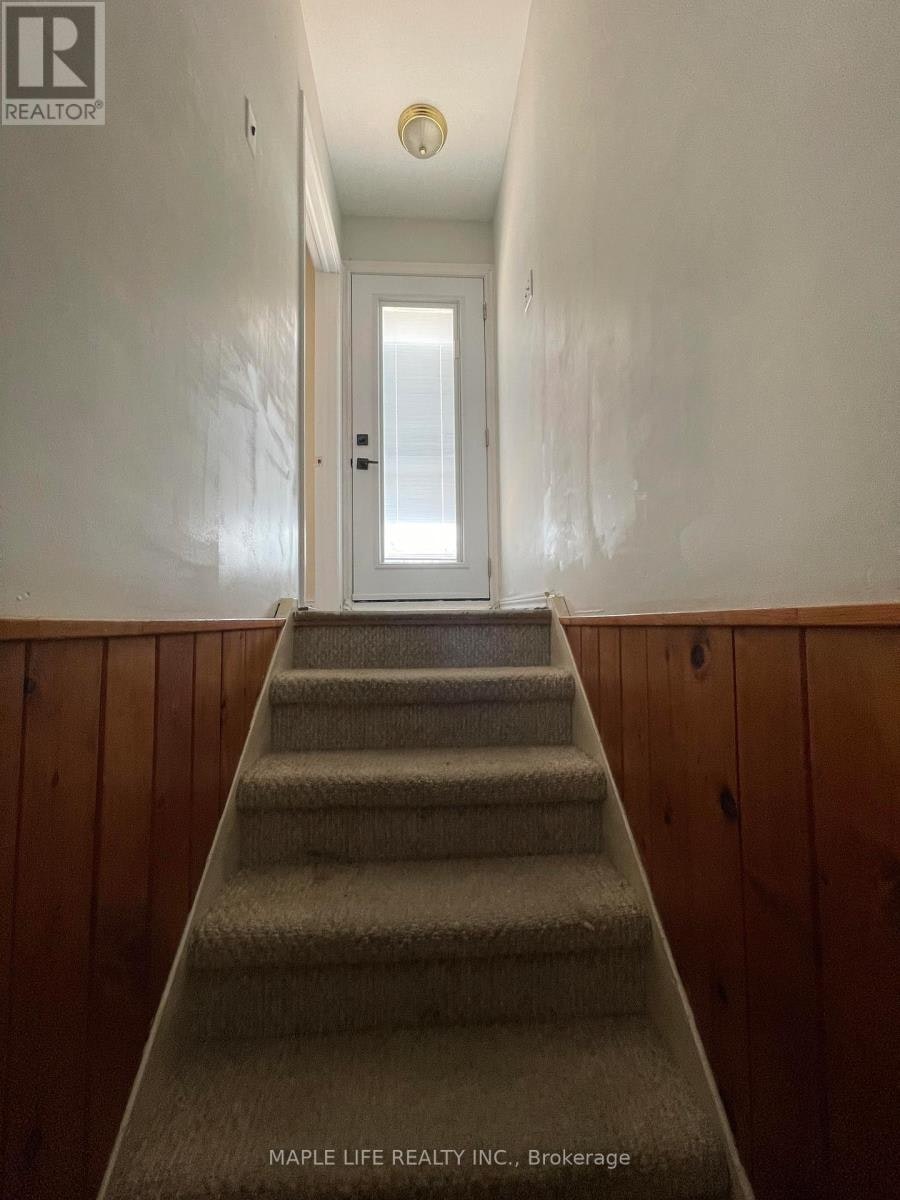 886BSMT Srigley Street, Newmarket, ON, L3Y 1X7 - 2