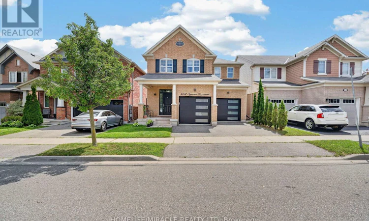 452 Tyrone Crescent