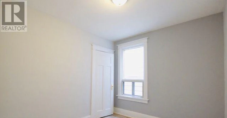 72 Somerset Avenue, Hamilton, ON, L8L 2L7 - 3