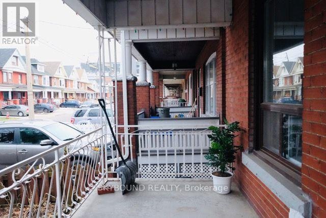 72 Somerset Avenue, Hamilton, ON, L8L 2L7 - 8