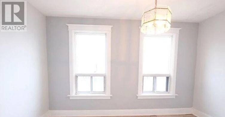 72 Somerset Avenue, Hamilton, ON, L8L 2L7 - 4