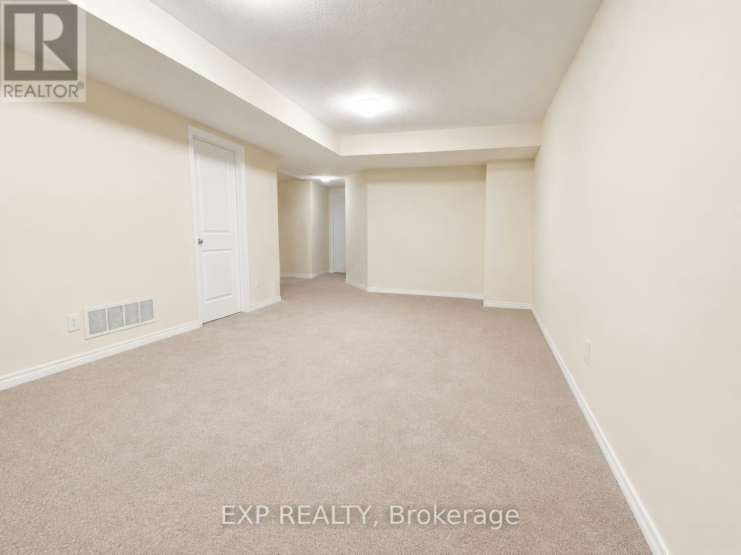 55 Fallengale Crescent, Ottawa, ON, K2T 0K9 - 11