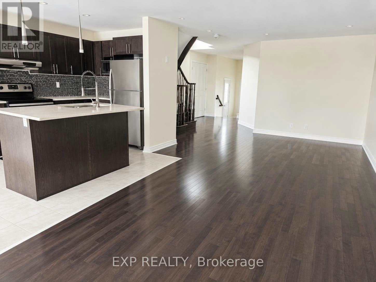 55 Fallengale Crescent, Ottawa, ON, K2T 0K9 - 5