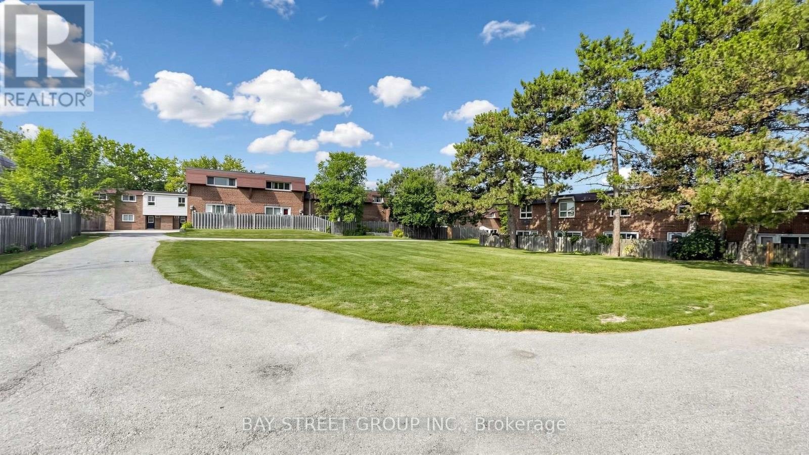 117-57 Godstone Road, Toronto, ON, M2J 3C8