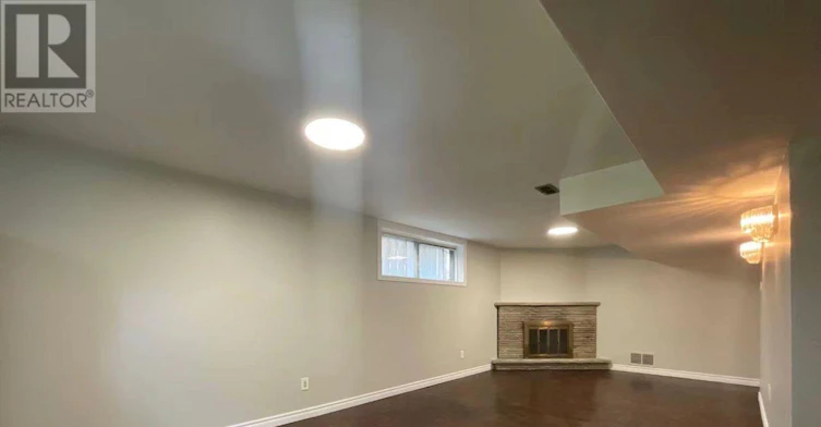 BSMT-100 Charlton Boulevard, Toronto, ON, M2M 1B9 - 2