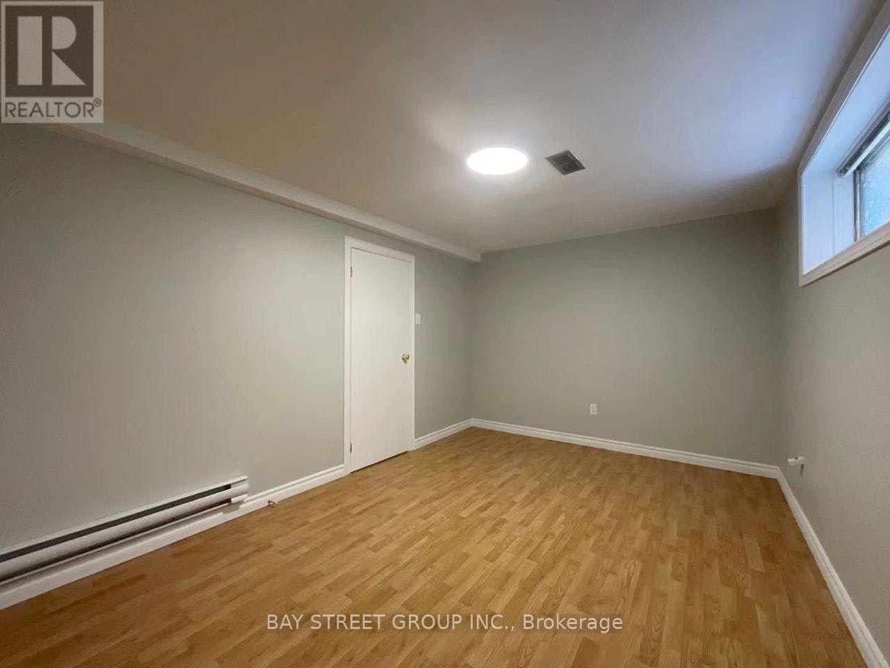 BSMT-100 Charlton Boulevard, Toronto, ON, M2M 1B9 - 13