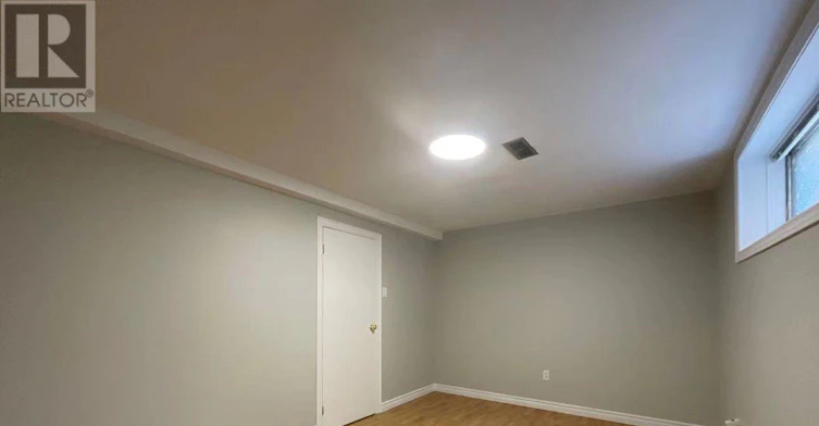 BSMT-100 Charlton Boulevard, Toronto, ON, M2M 1B9 - 13