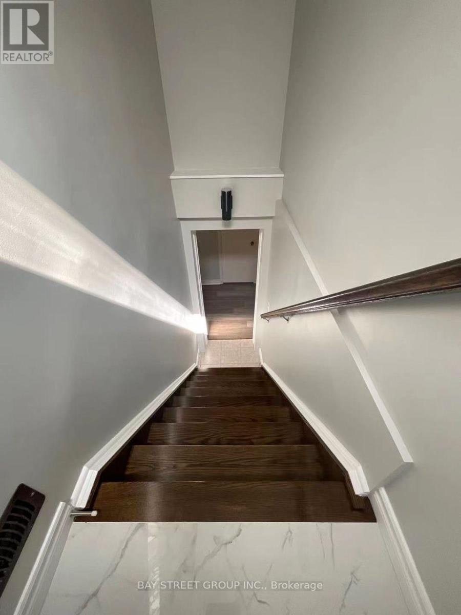 BSMT-100 Charlton Boulevard, Toronto, ON, M2M 1B9 - 15