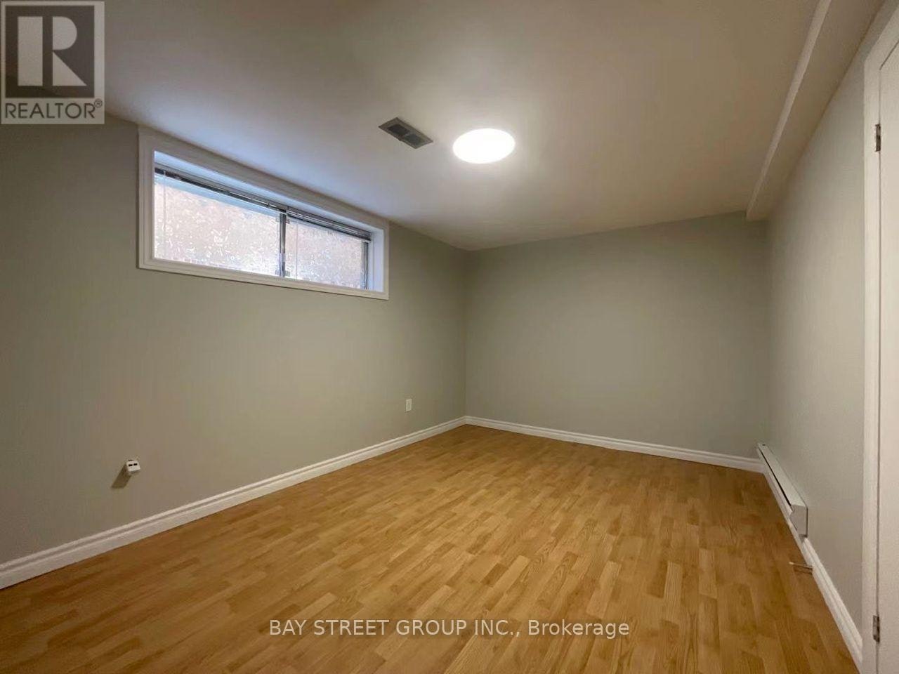 BSMT-100 Charlton Boulevard, Toronto, ON, M2M 1B9 - 12