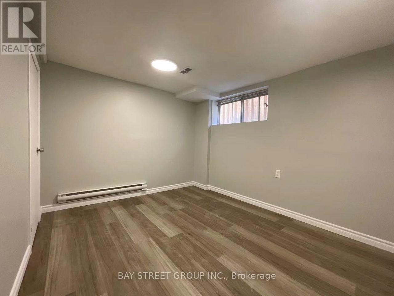 BSMT-100 Charlton Boulevard, Toronto, ON, M2M 1B9 - 9