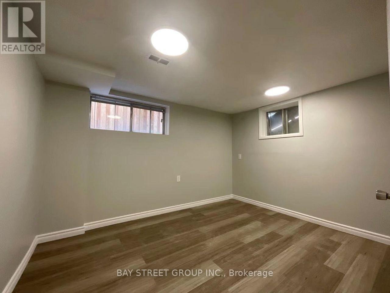 BSMT-100 Charlton Boulevard, Toronto, ON, M2M 1B9 - 10
