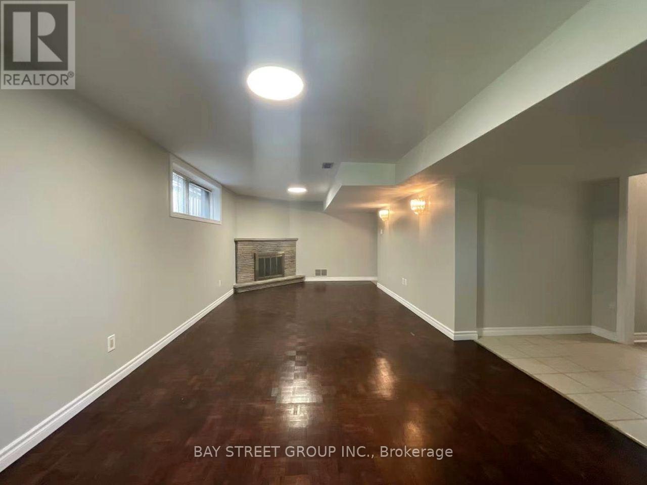 BSMT-100 Charlton Boulevard, Toronto, ON, M2M 1B9 - 3