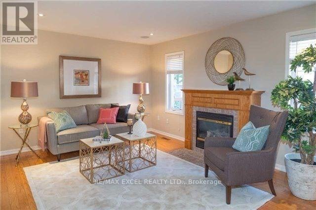 9 Baycliffe Drive, Whitby, ON, L1P 1W8 - 3