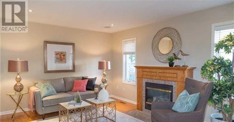 9 Baycliffe Drive, Whitby, ON, L1P 1W8 - 3