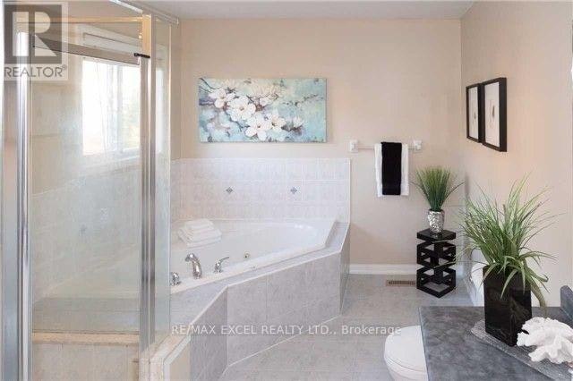 9 Baycliffe Drive, Whitby, ON, L1P 1W8 - 4
