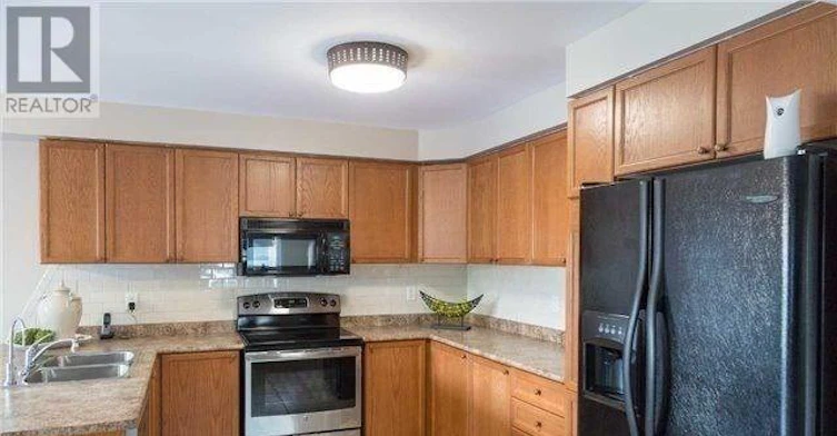9 Baycliffe Drive, Whitby, ON, L1P 1W8 - 8