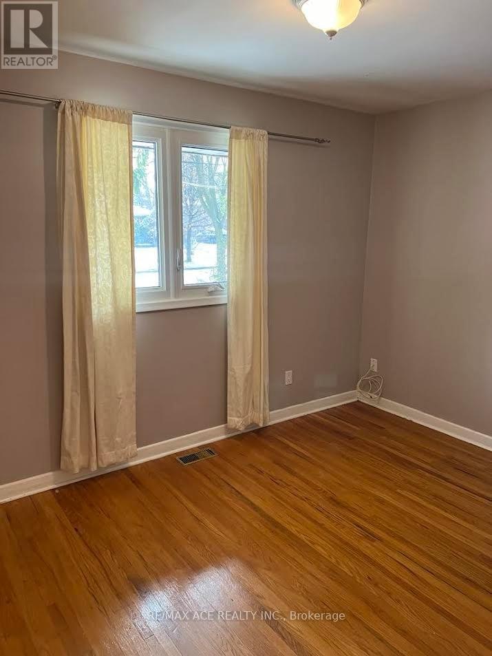 MAIN-26 Oakridge Drive, Toronto, ON, M1M 2A4 - 5