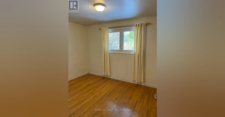 MAIN-26 Oakridge Drive, Toronto, ON, M1M 2A4 - 7