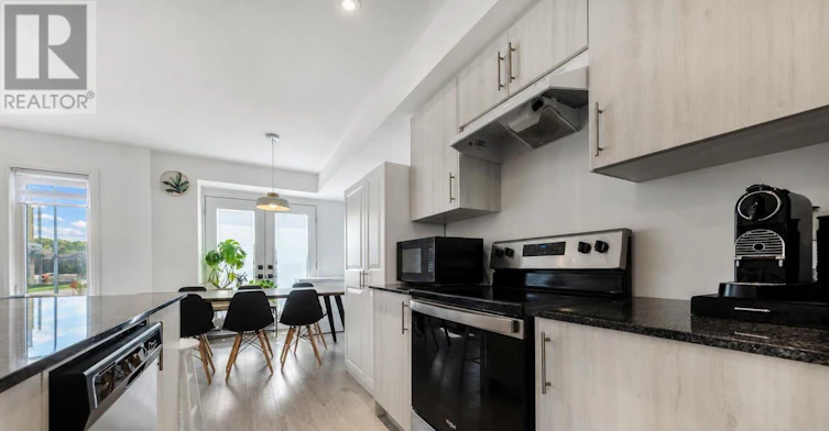5 Fairlane Avenue, Barrie, ON, L9J 0N1 - 14