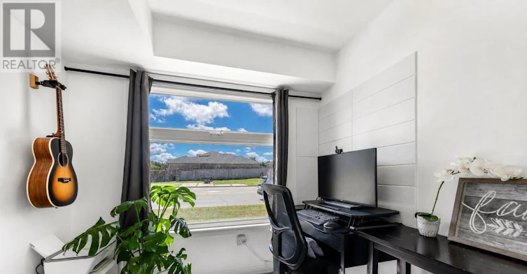 5 Fairlane Avenue, Barrie, ON, L9J 0N1 - 8