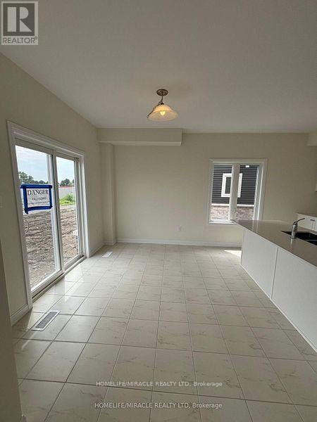 121 Gildersleeve Boulevard, Loyalist, ON, K0H 1G0 - 8