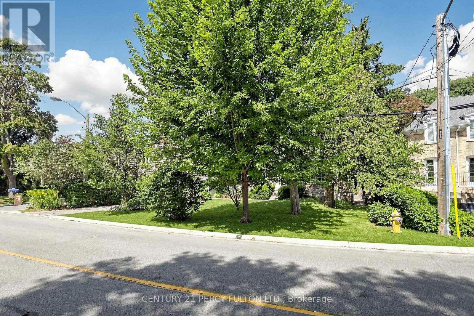 50 Plymbridge Road, Toronto, ON, M2P 1A3 - 50
