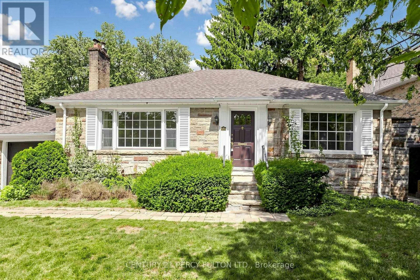 50 Plymbridge Road, Toronto, ON, M2P 1A3 - 4