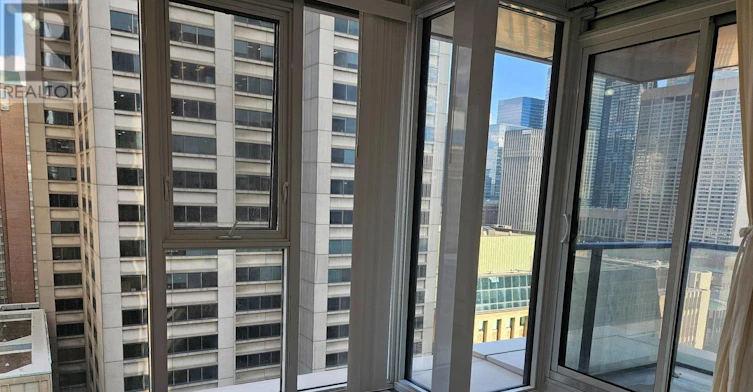 1708-426 University Avenue, Toronto, ON, M5G 1S9 - 17