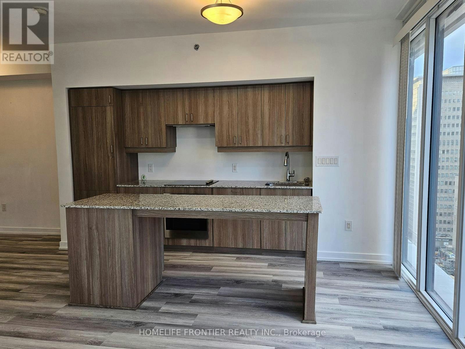 1708-426 University Avenue, Toronto, ON, M5G 1S9 - 13
