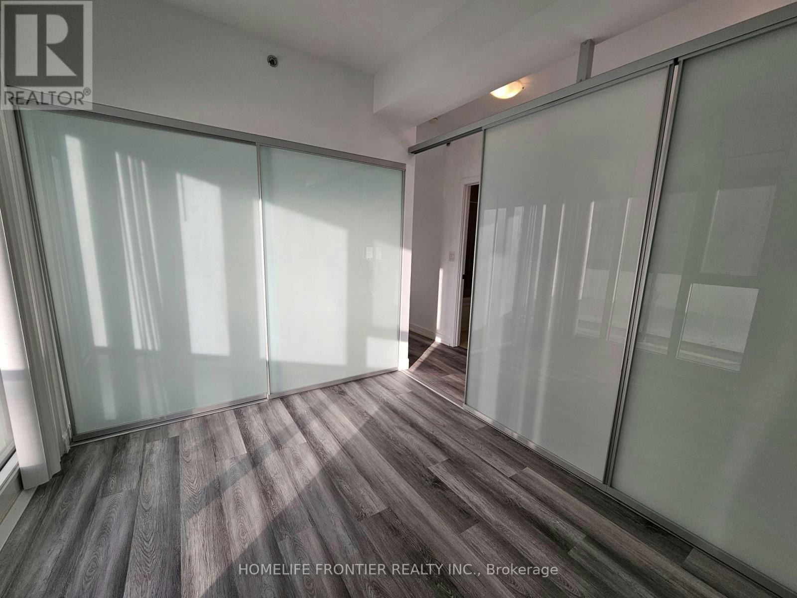 1708-426 University Avenue, Toronto, ON, M5G 1S9 - 7