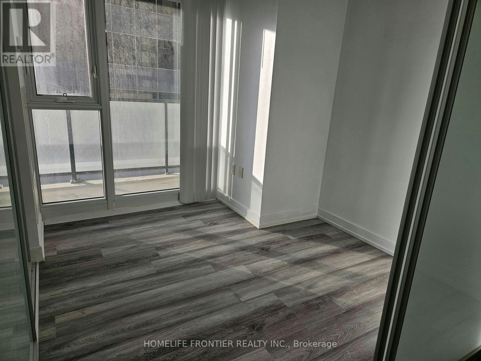 1708-426 University Avenue, Toronto, ON, M5G 1S9 - 5