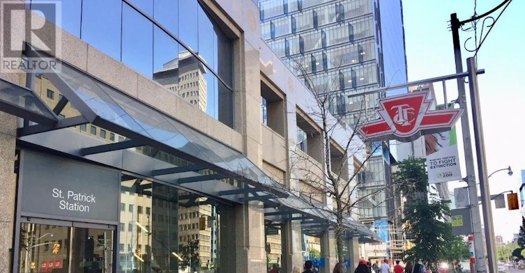 1708-426 University Avenue, Toronto, ON, M5G 1S9 - 22