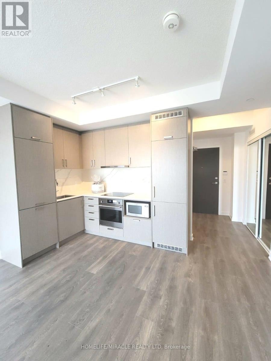 808-60 Honeycrisp Crescent N, Vaughan, ON, L4K 0N5 - 3