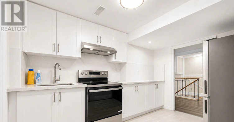 BSMT-6 Willowgate Drive, Markham, ON, L3P 1G2