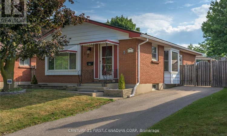 138 Harding Crescent