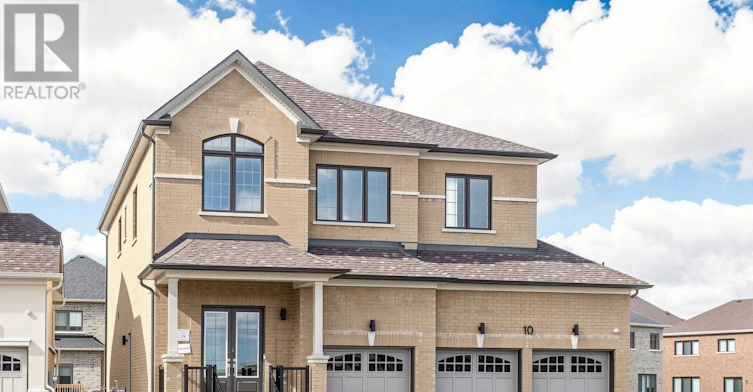 10 Max Bulmer Court, Georgina, ON, L3X 3J9
