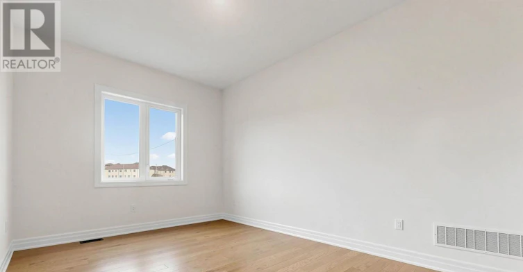 10 Max Bulmer Court, Georgina, ON, L3X 3J9 - 4