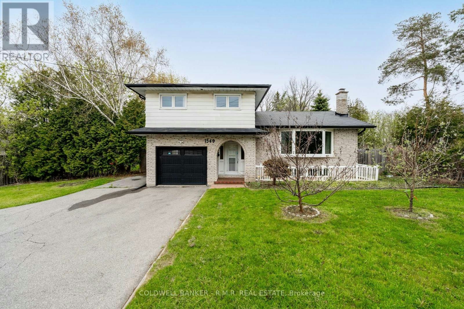 1549 Simcoe Street N, Oshawa, ON, L1G 4X8