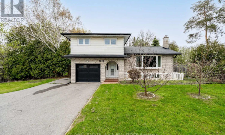 1549 Simcoe Street N