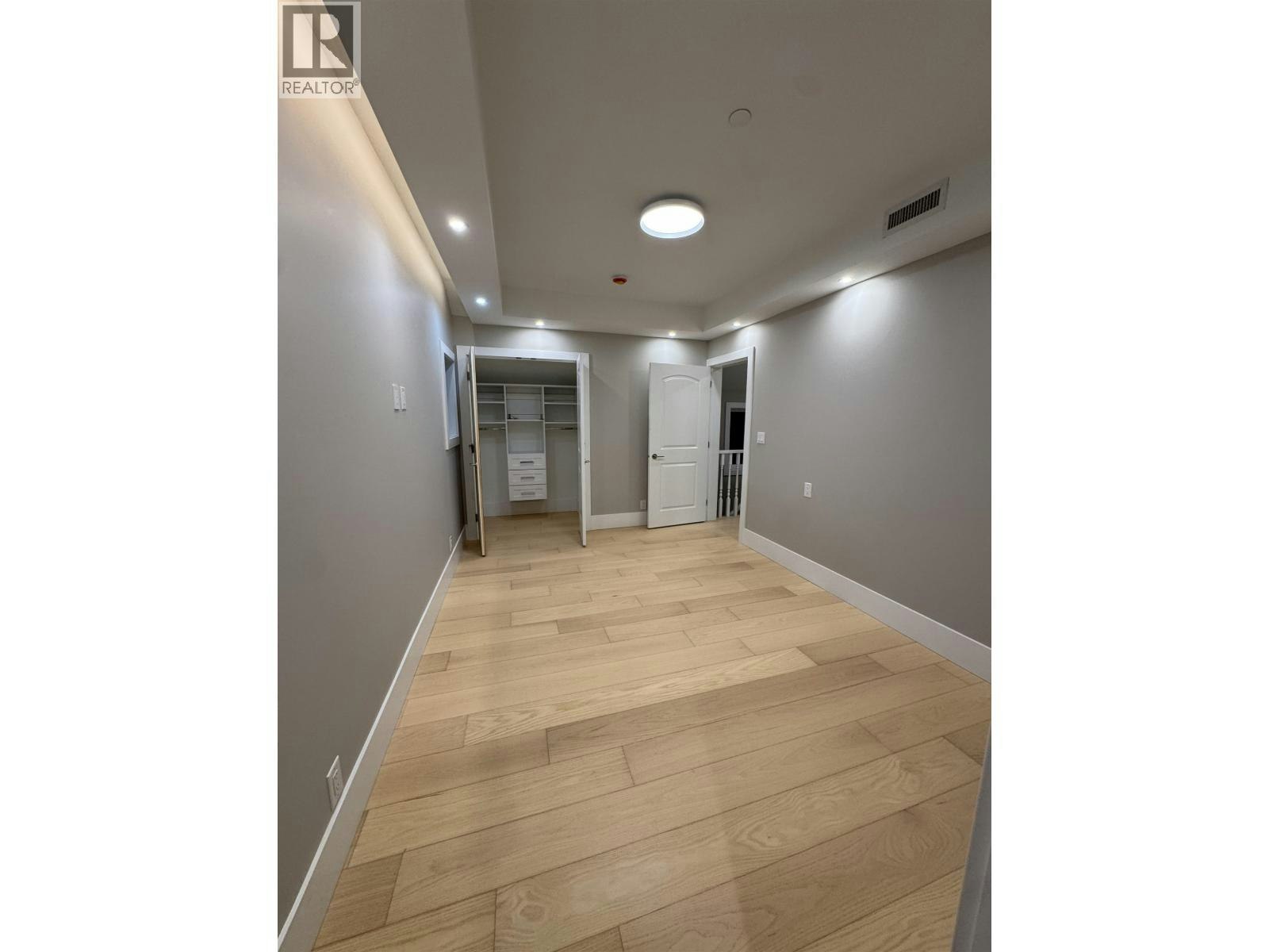 3-4690 W 6 Avenue, Vancouver, BC, V6R 1V7 - 8