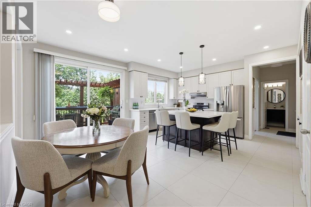 2295 Glazebrook Circle, Oakville, ON, L6M 5B5