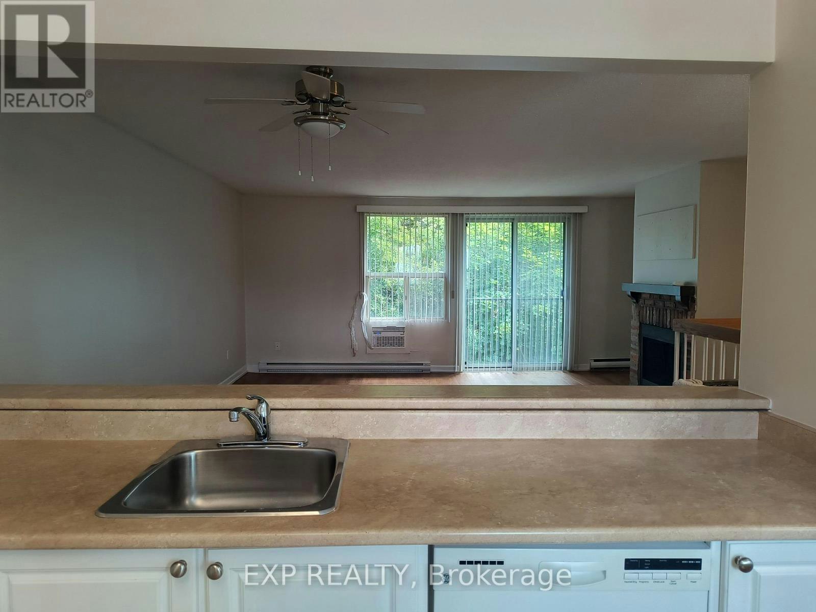 003-1310 Richmond Road, Ottawa, ON, K2B 8L3 - 3