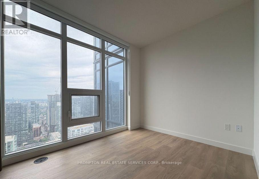 5111-1 Concord Cityplace Way, Toronto, ON, M5V 0X3 - 4