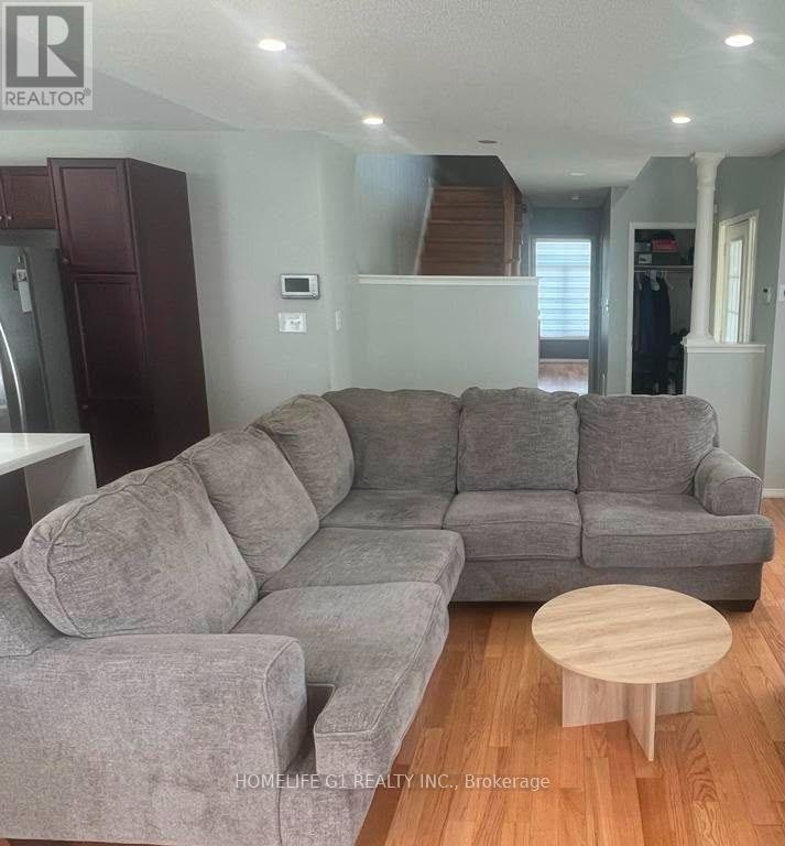 25 Hornett Way, Ajax, ON, L1Z 0K6 - 2